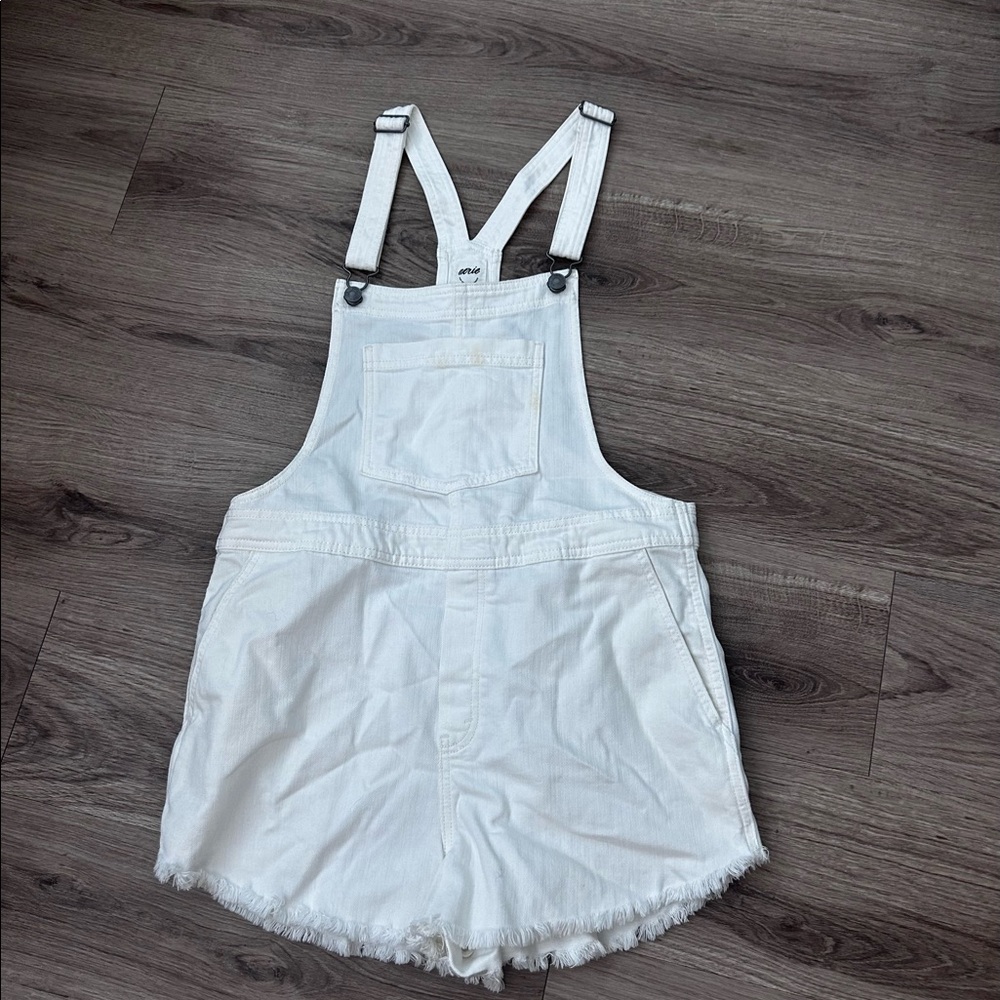 Aerie white shortalls. Size medium.